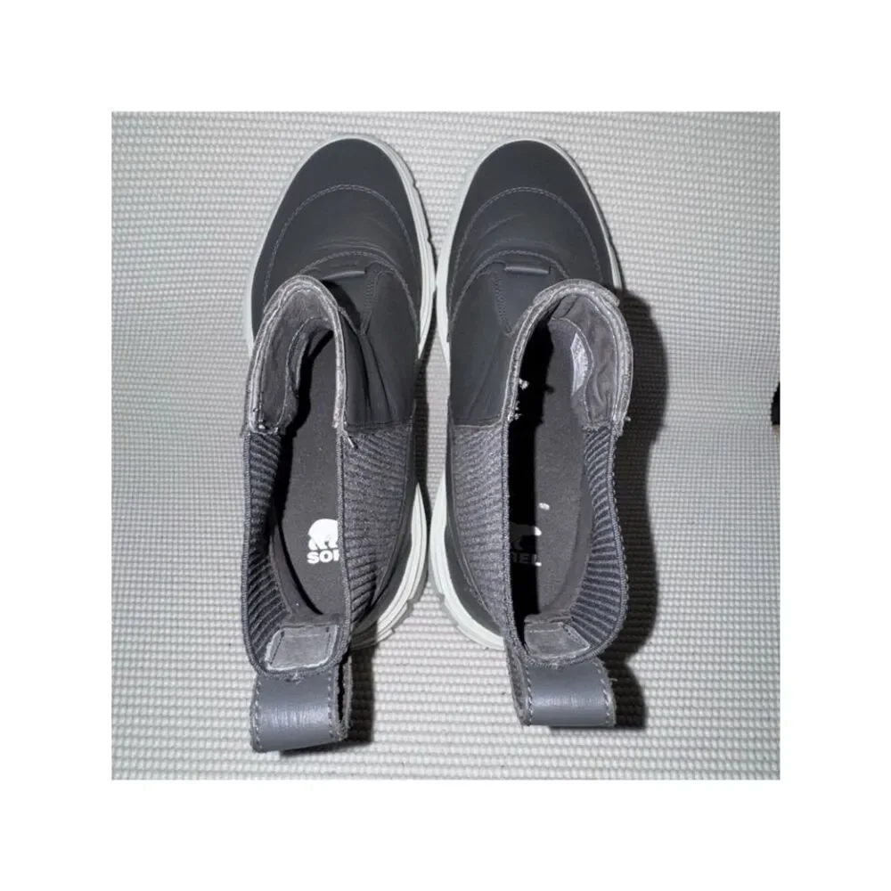 SOREL Caribou X Waterproof Gray Leather Platform Chelsea Boots Womens Size 8.5